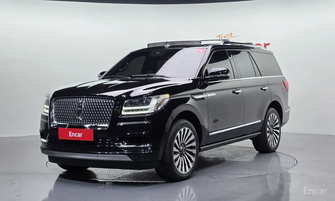 Фото 1 - Lincoln Navigator