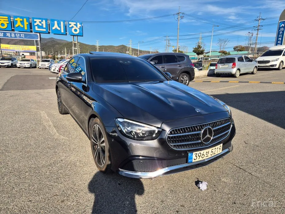 Фото 1 - Mercedes-Benz E-Class