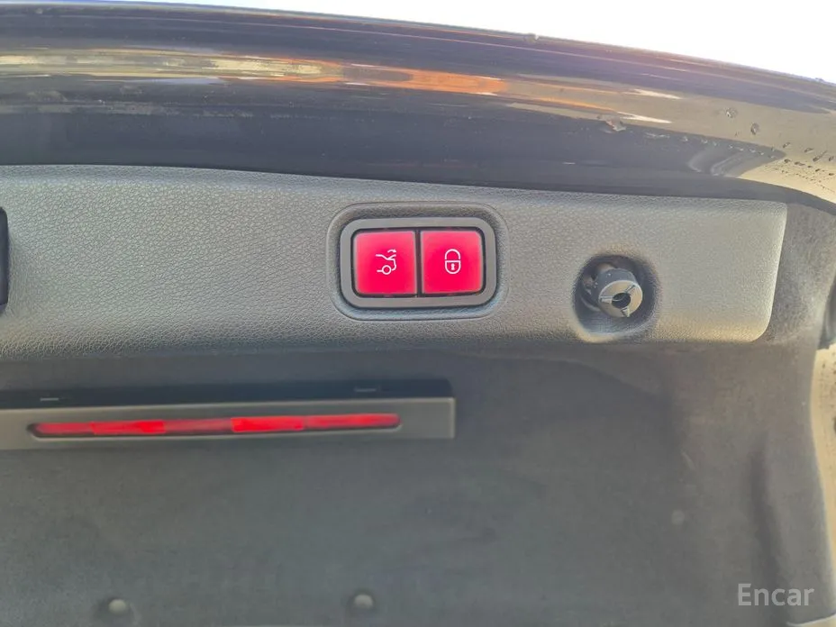 Фото 16 - Mercedes-Benz E-Class