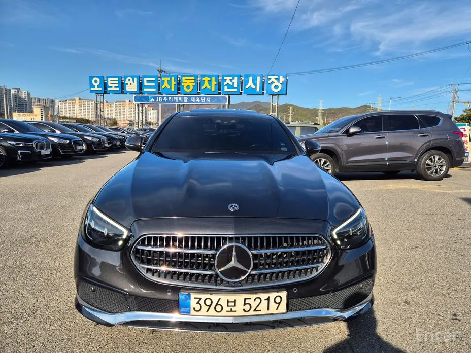 Фото 2 - Mercedes-Benz E-Class