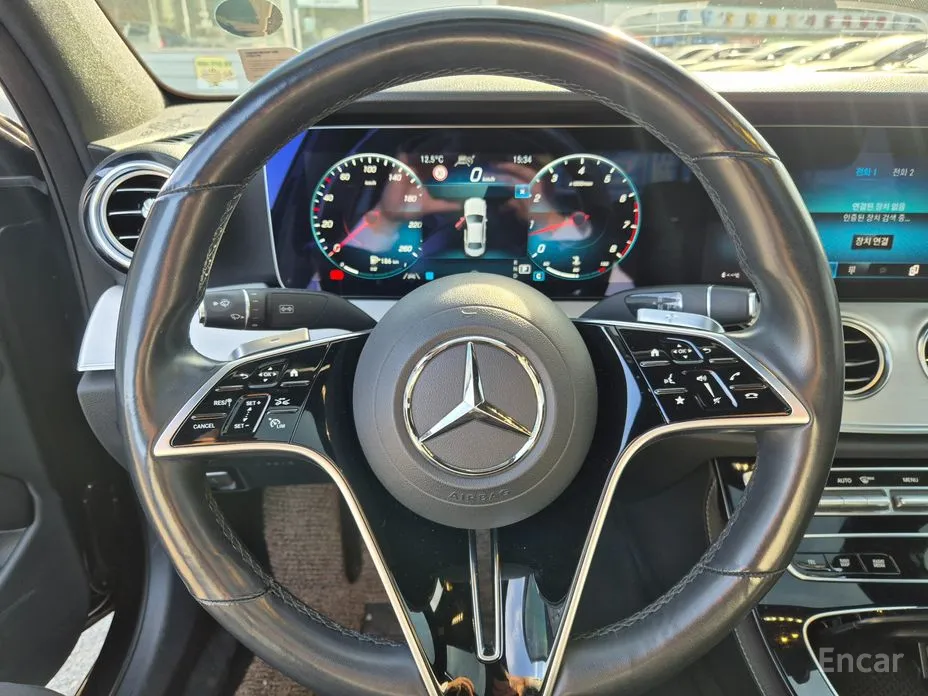 Фото 8 - Mercedes-Benz E-Class