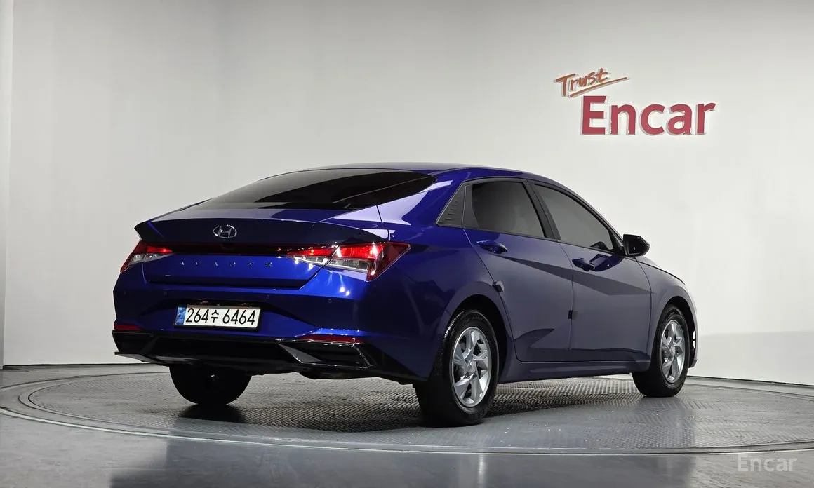 Фото 2 - Hyundai Avante