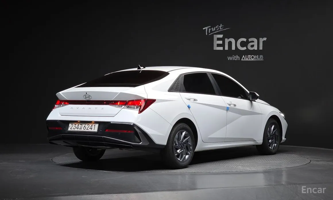 Фото 2 - Hyundai Avante