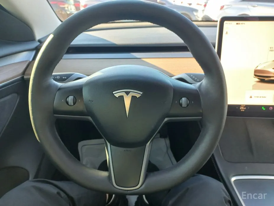 Фото 14 - Tesla Model 3