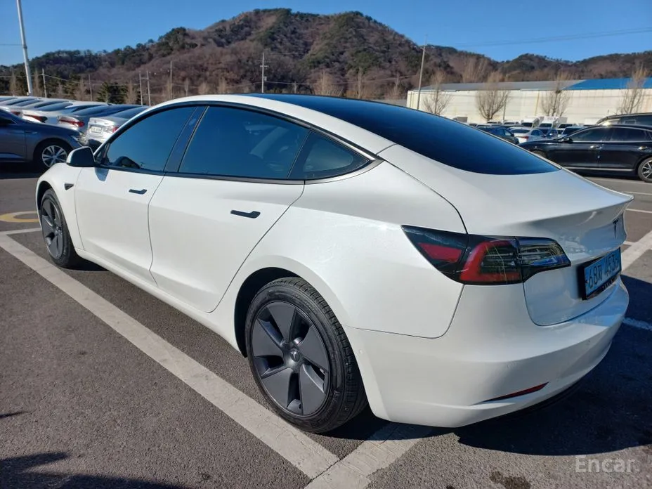 Фото 6 - Tesla Model 3
