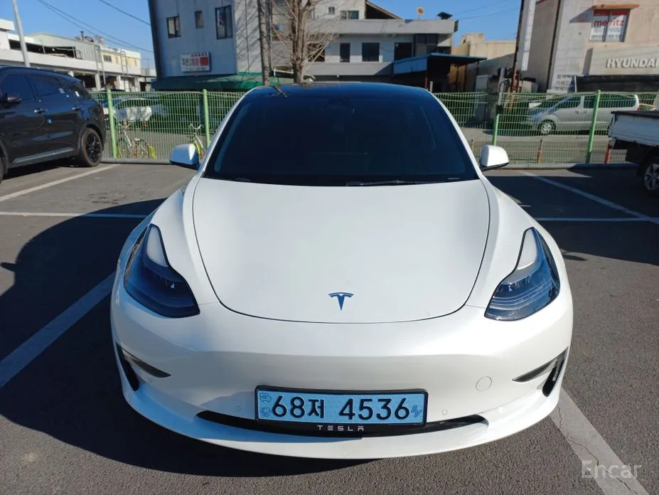Фото 8 - Tesla Model 3