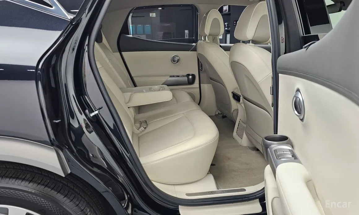 Фото 12 - Genesis GV60