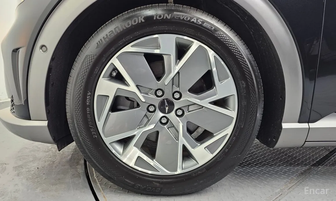 Фото 5 - Genesis GV60