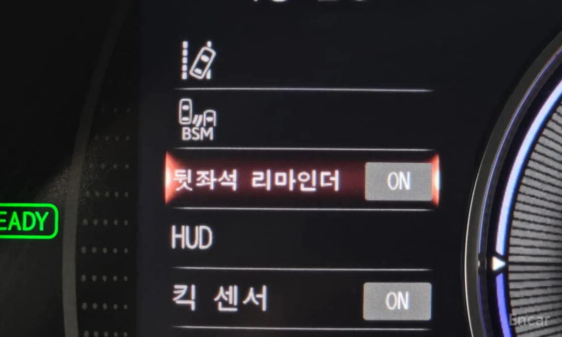 Фото 17 - Lexus ES