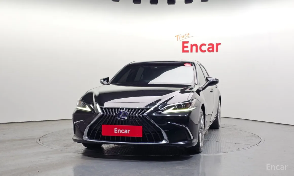 Фото 3 - Lexus ES