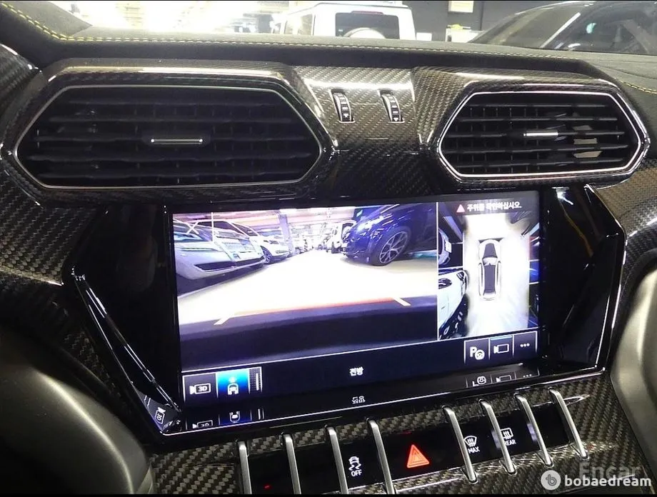 Фото 11 - Lamborghini Urus