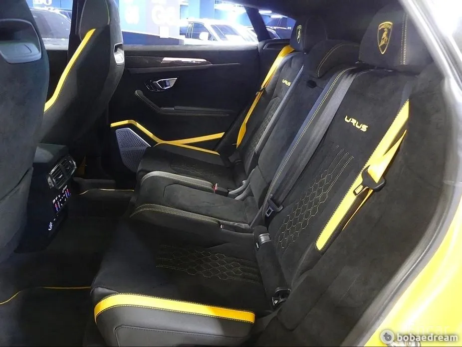 Фото 12 - Lamborghini Urus