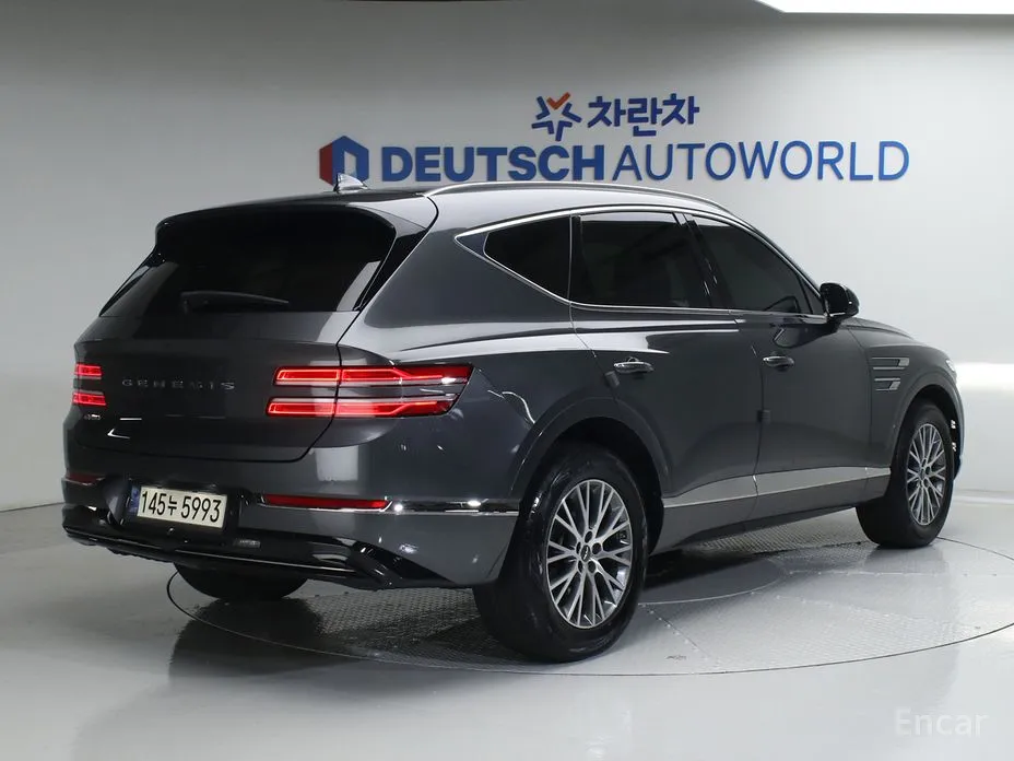 Фото 2 - Genesis GV80