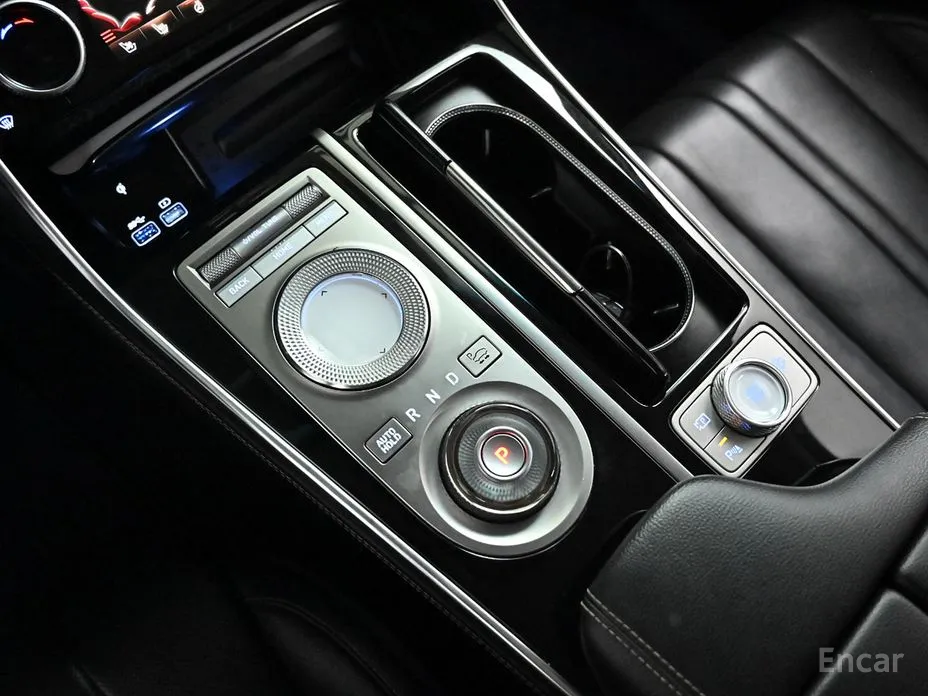 Фото 9 - Genesis GV80