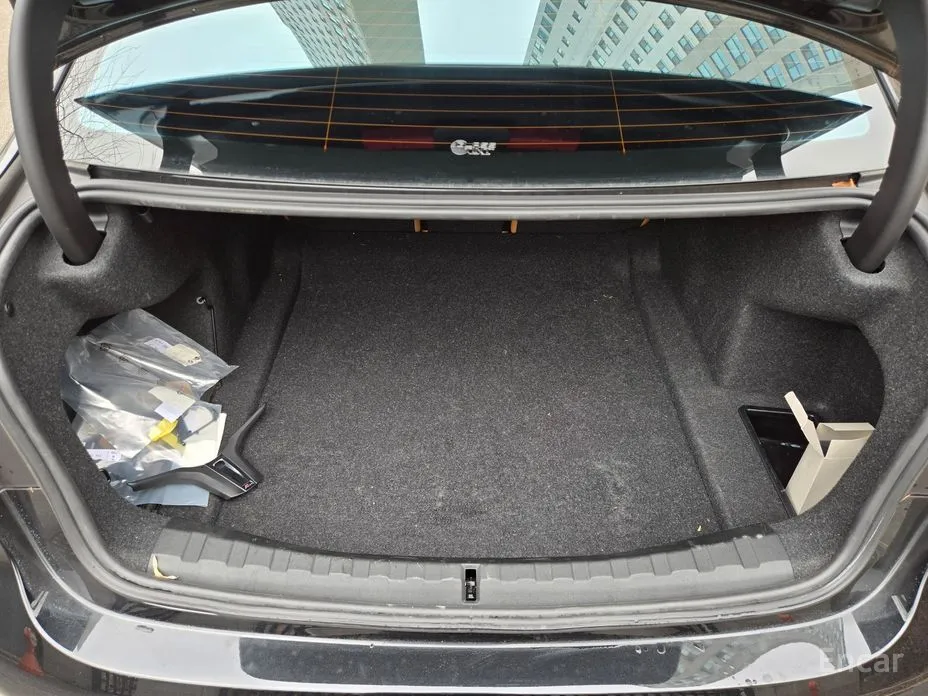 Photo 15 - BMW 3 Series