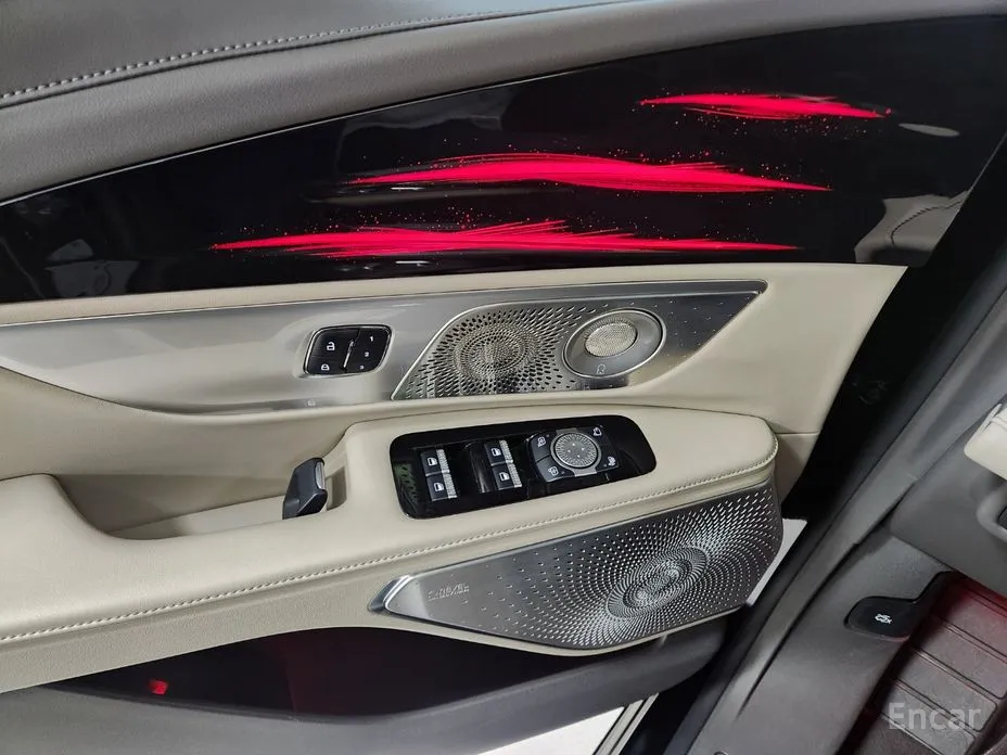 Фото 16 - Lincoln Nautilus