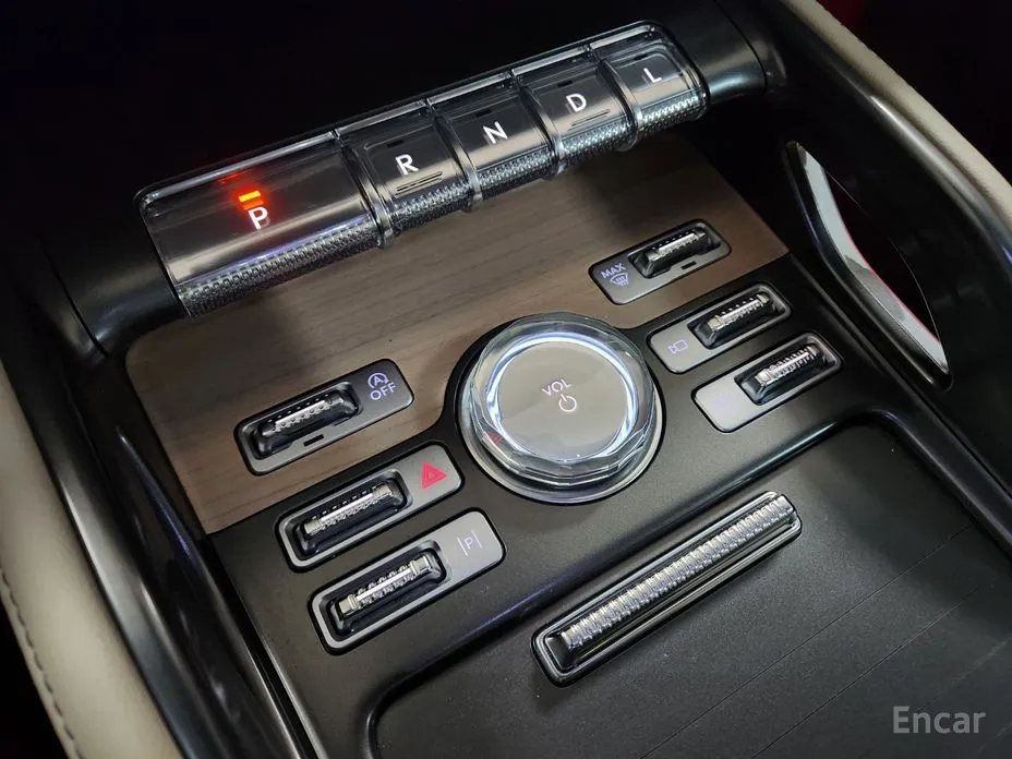 Фото 9 - Lincoln Nautilus