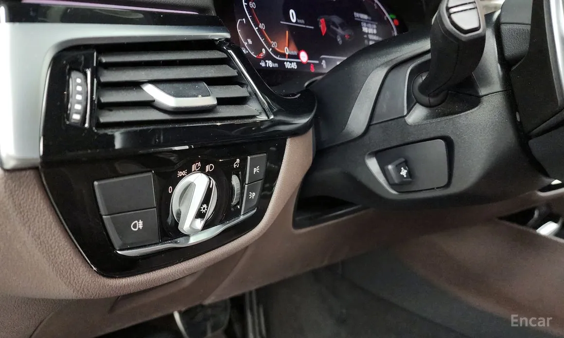 Фото 16 - BMW 5 Series