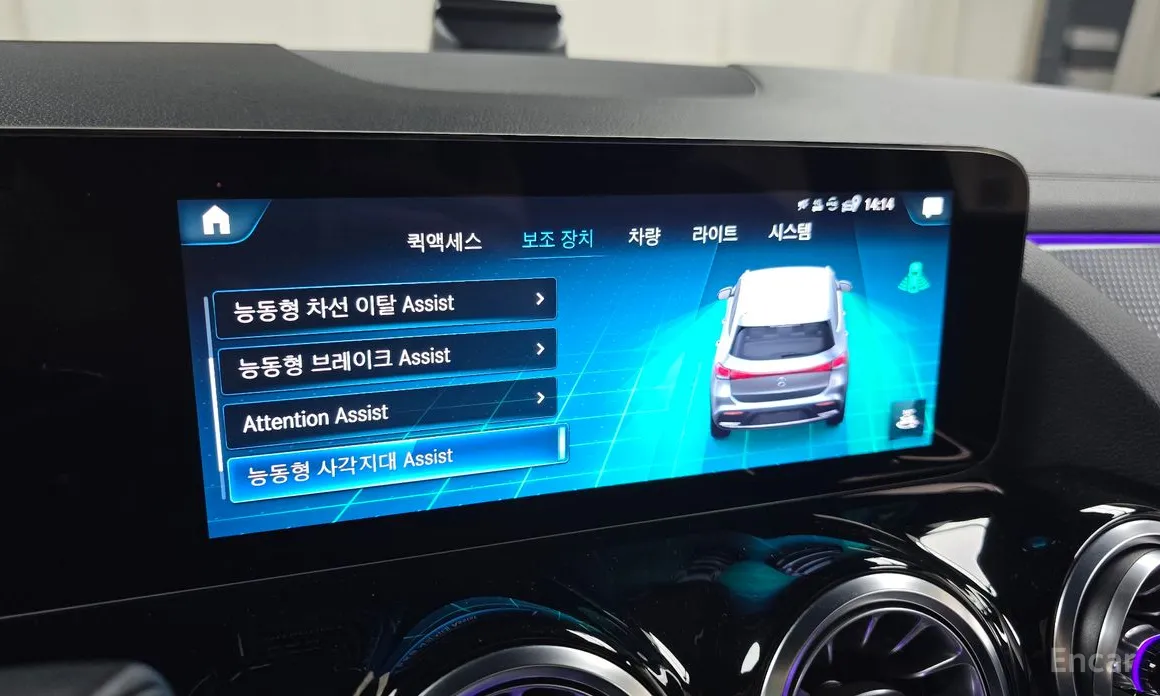 Фото 17 - Mercedes-Benz EQA