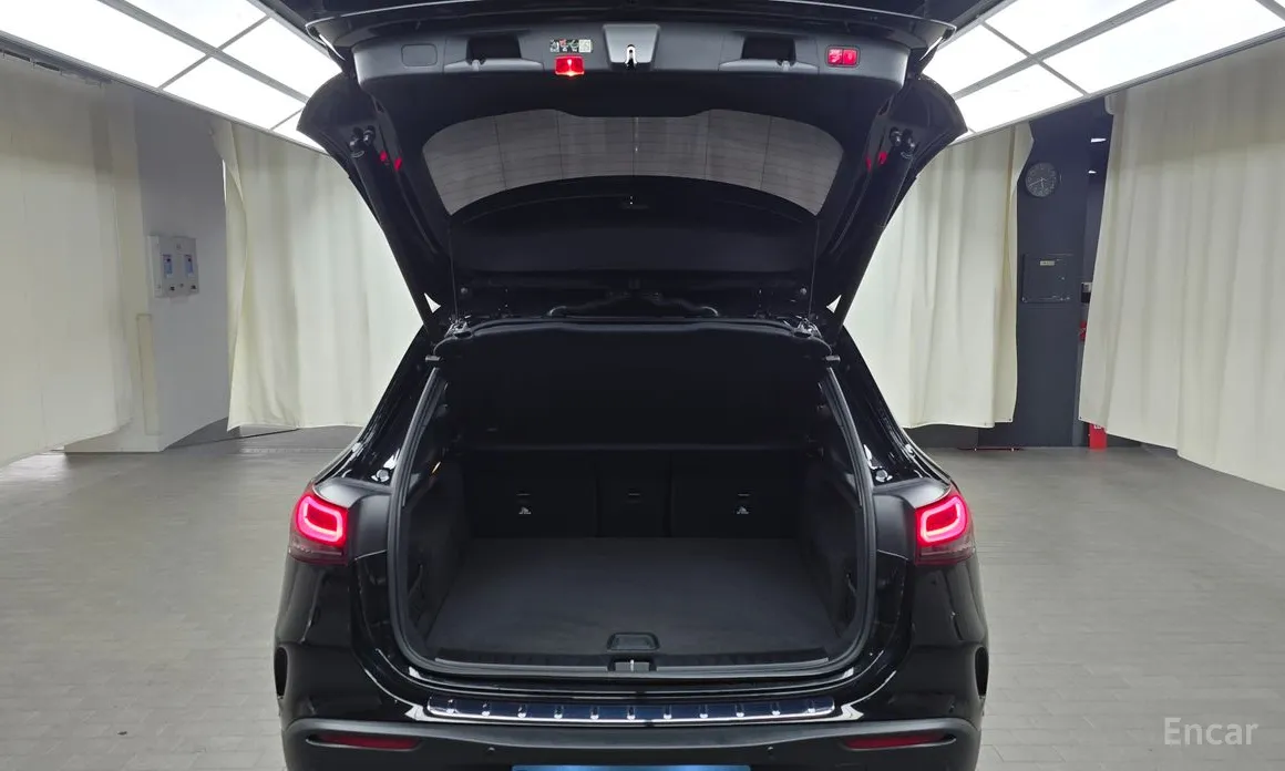 Фото 20 - Mercedes-Benz EQA