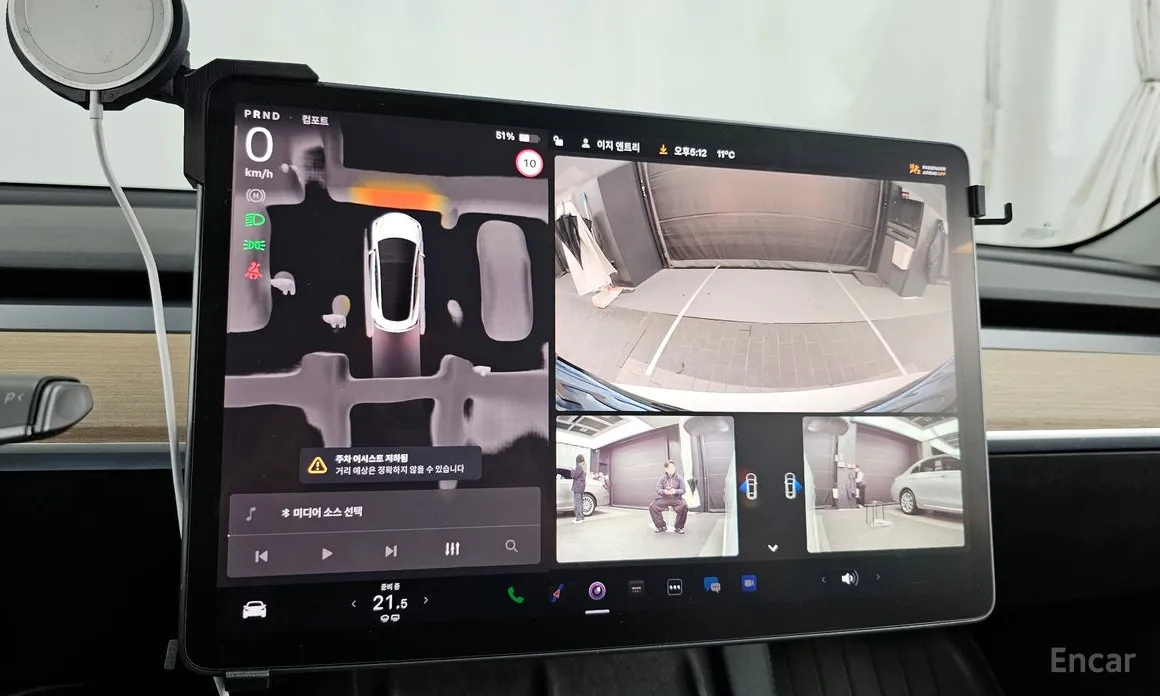 Фото 15 - Tesla Model 3