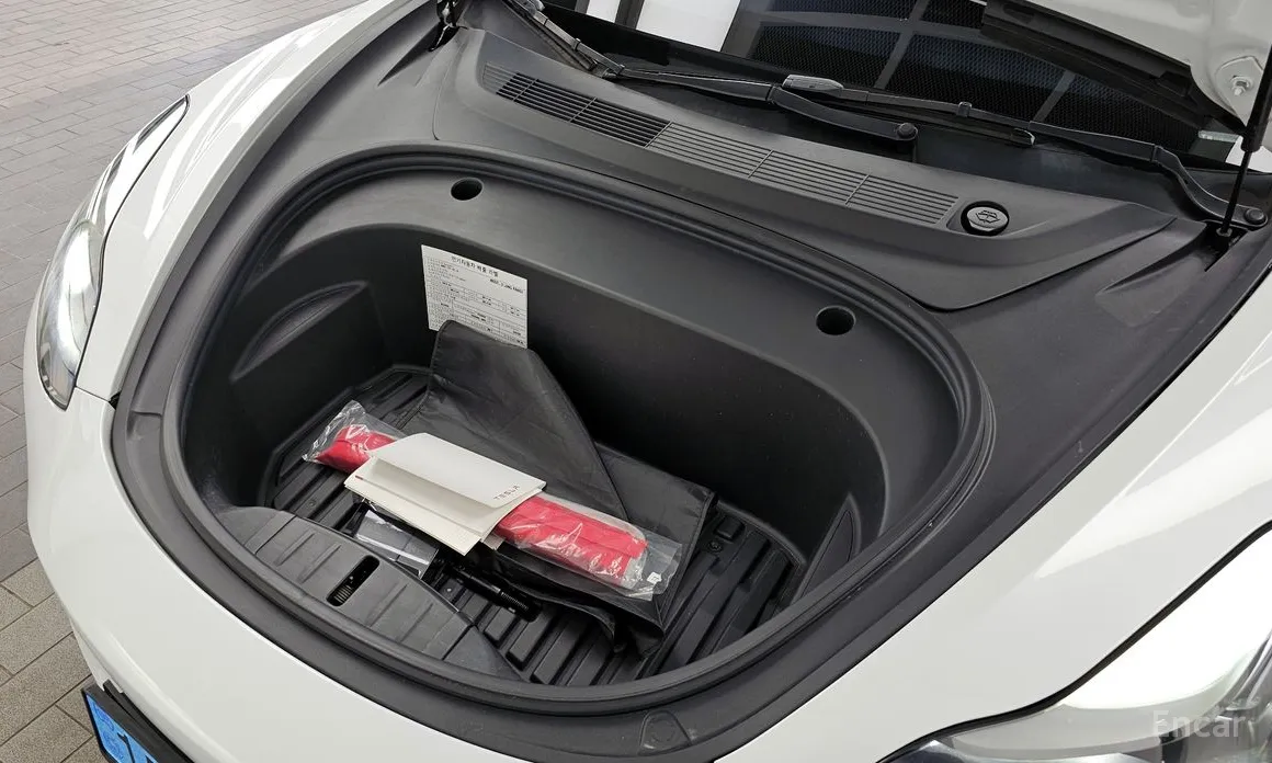 Фото 6 - Tesla Model 3