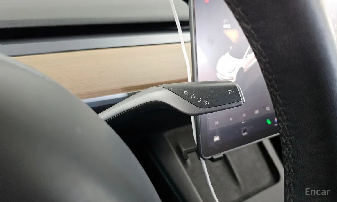 Фото 9 - Tesla Model 3