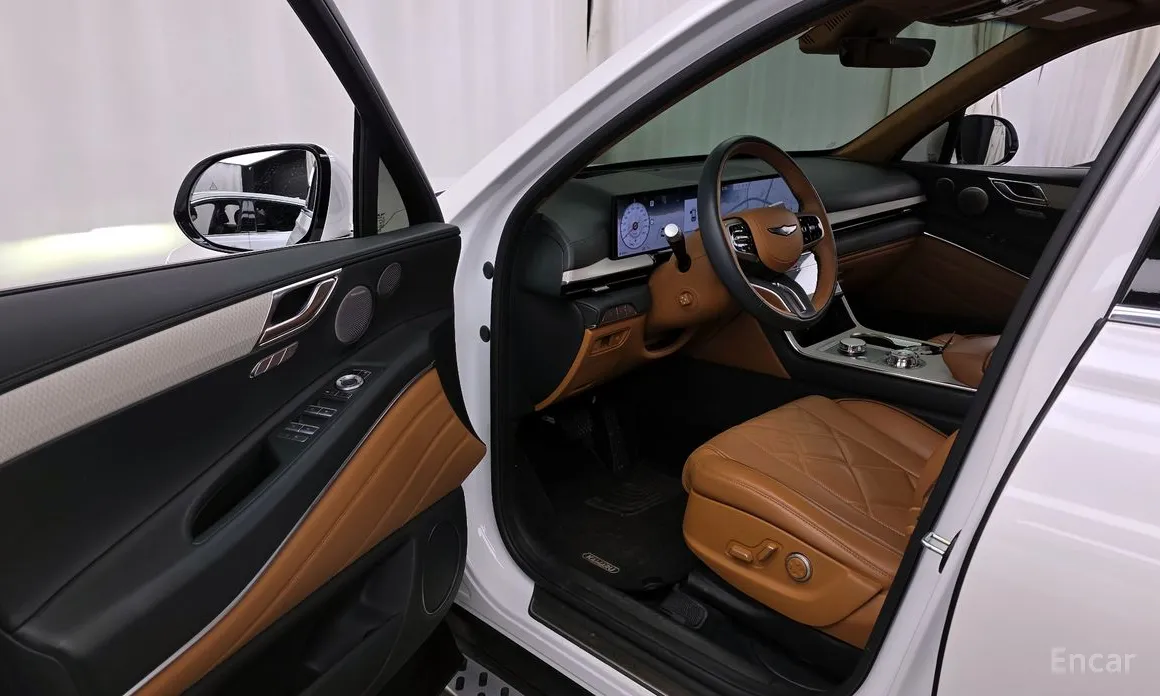 Фото 10 - Genesis GV80