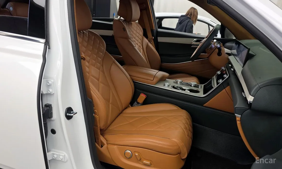 Фото 11 - Genesis GV80