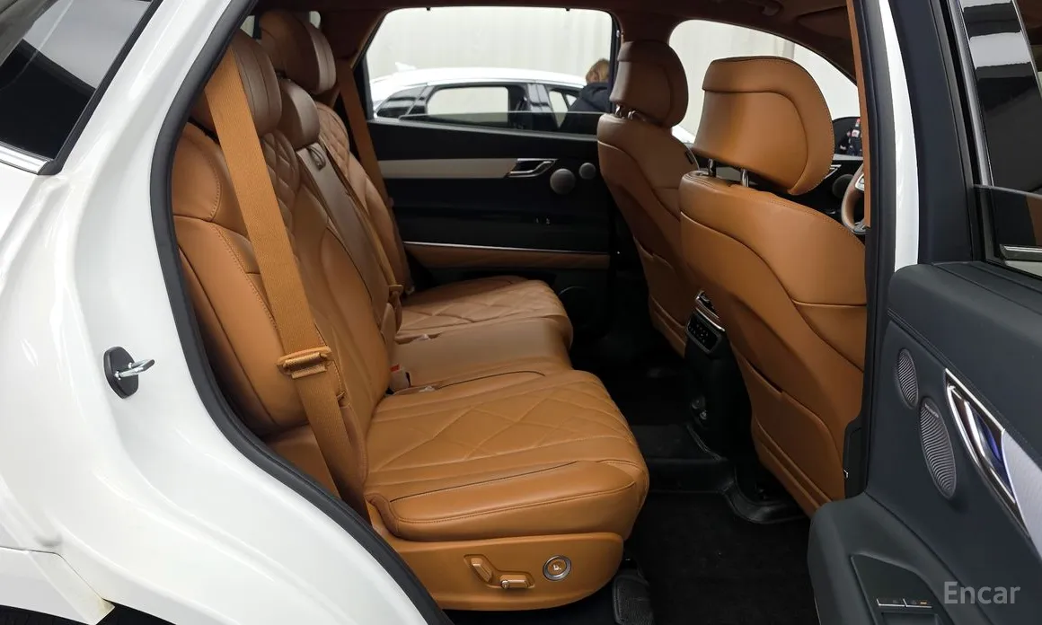 Фото 12 - Genesis GV80