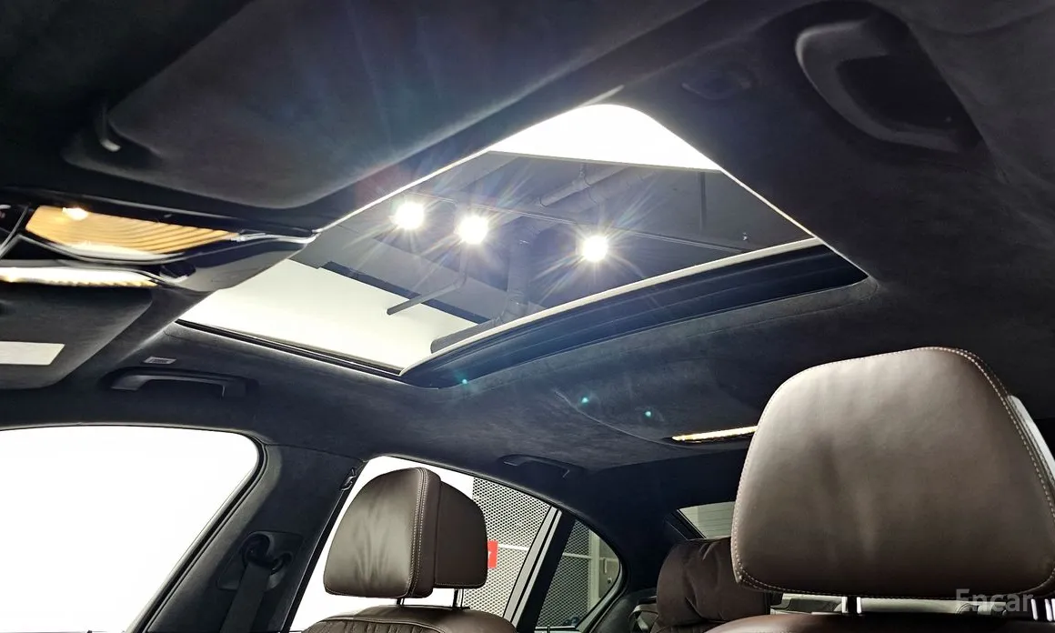 Фото 18 - BMW 7 Series