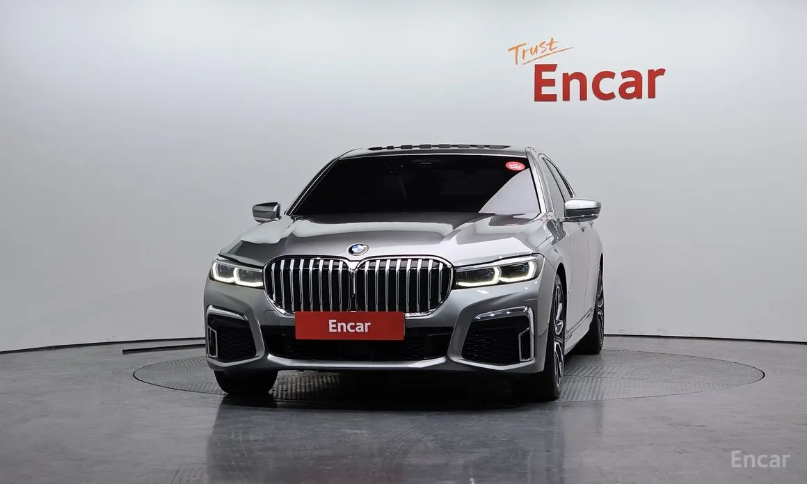 Фото 3 - BMW 7 Series