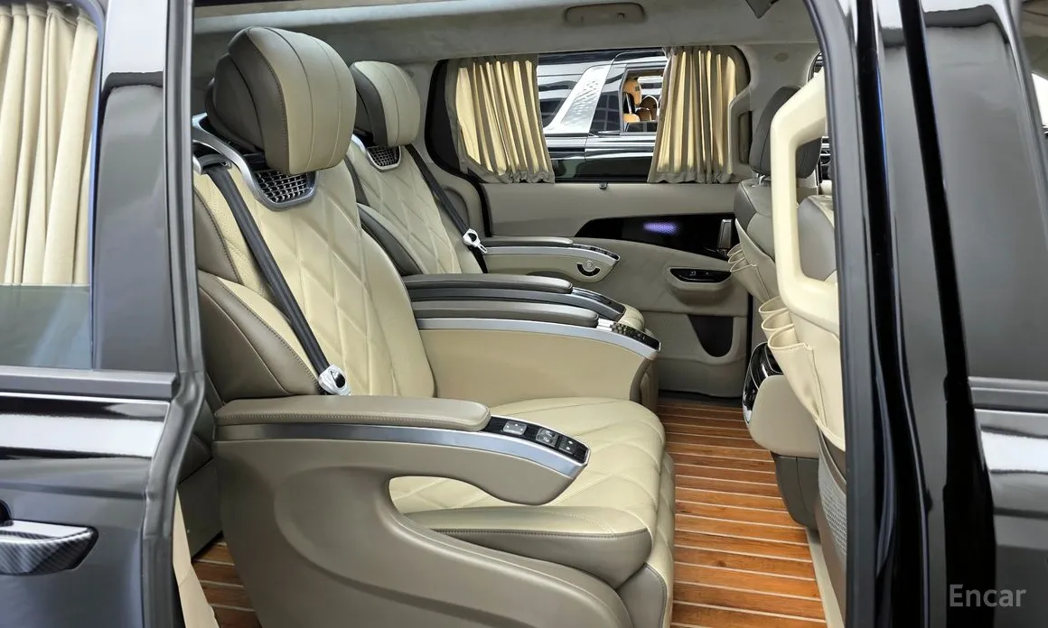 Фото 12 - Kia Carnival