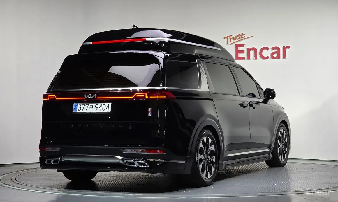 Фото 2 - Kia Carnival