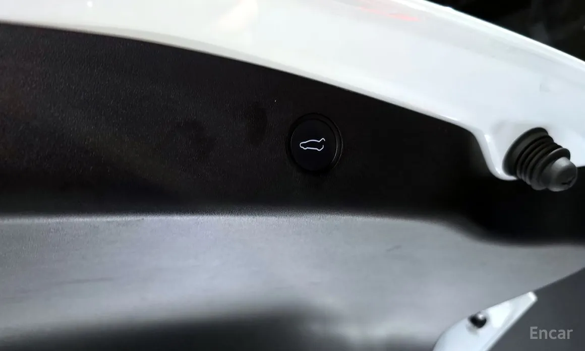 Фото 20 - Tesla Model 3