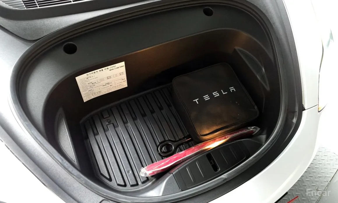 Фото 6 - Tesla Model 3