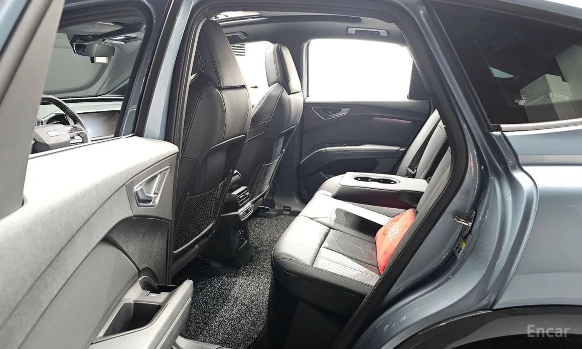 Фото 11 - Audi Q4 e-tron