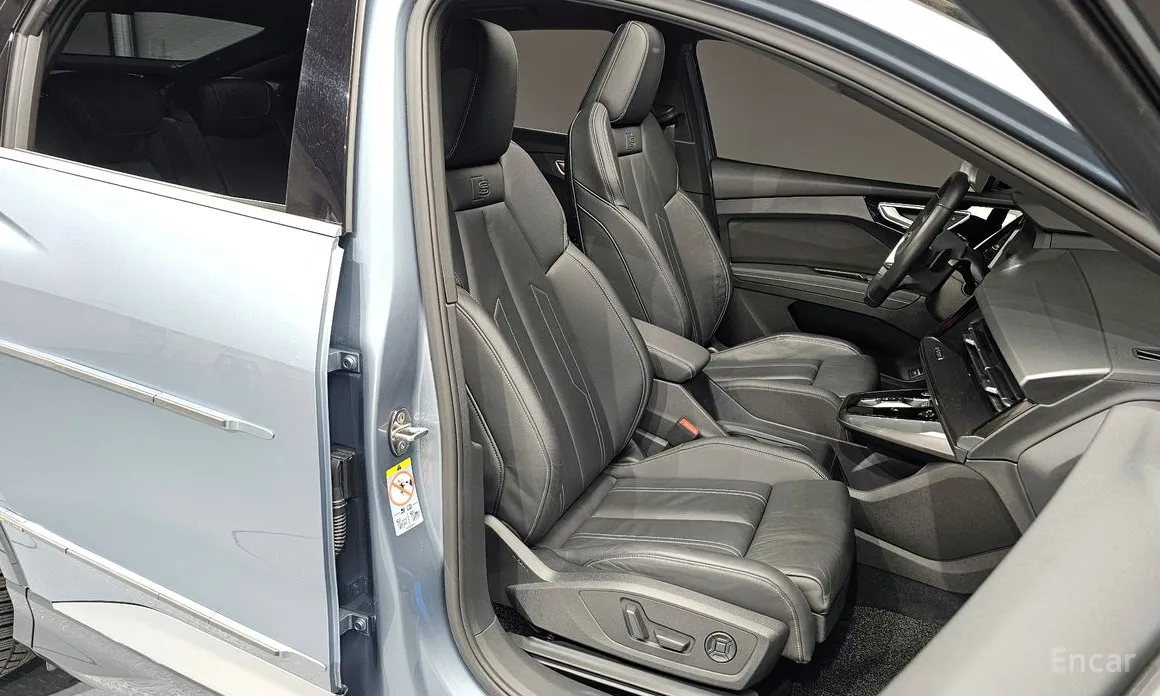 Фото 12 - Audi Q4 e-tron