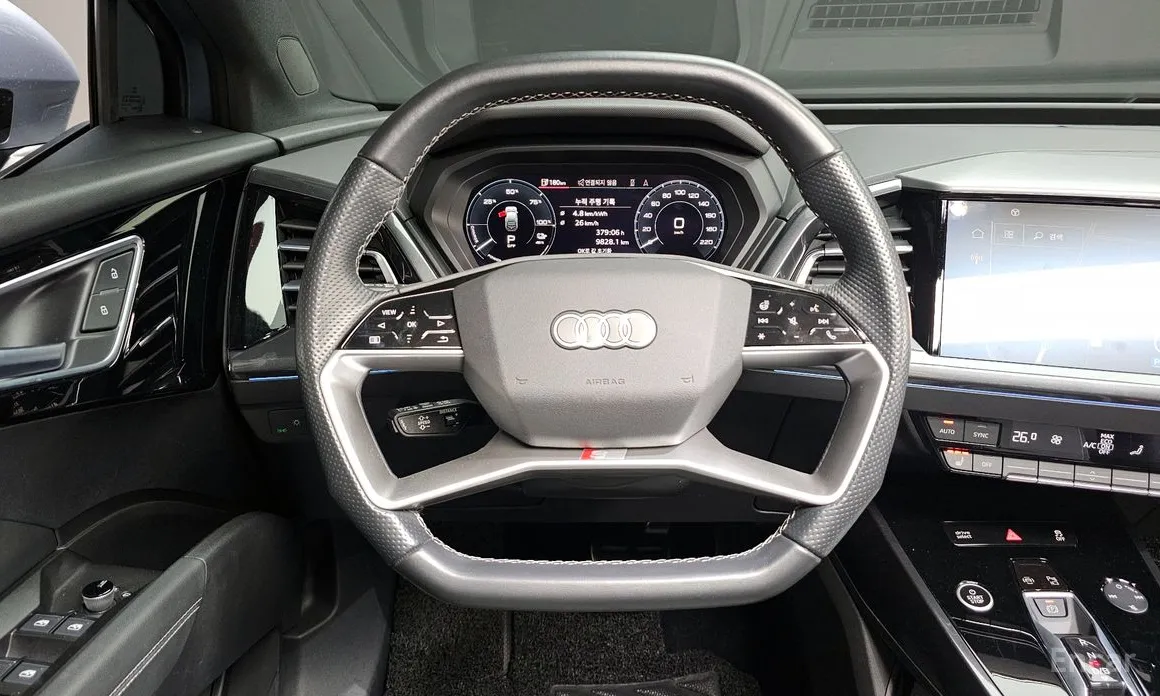 Фото 13 - Audi Q4 e-tron