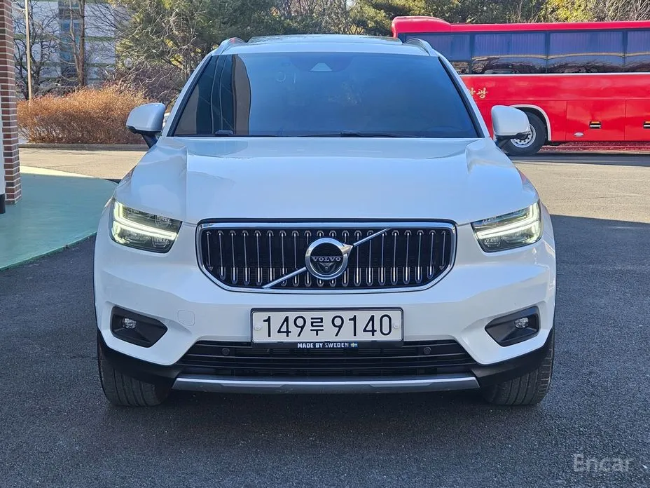 Фото 1 - Volvo XC40