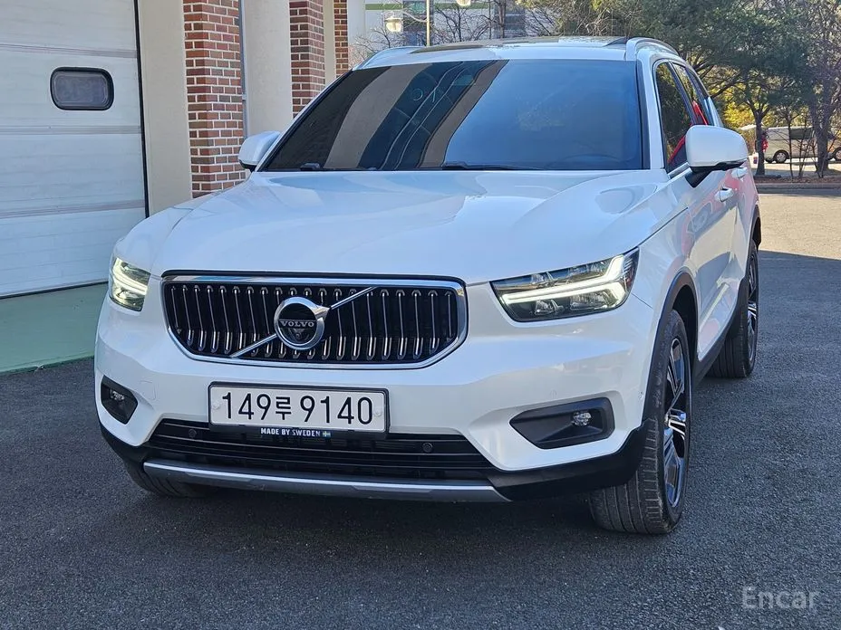 Фото 3 - Volvo XC40