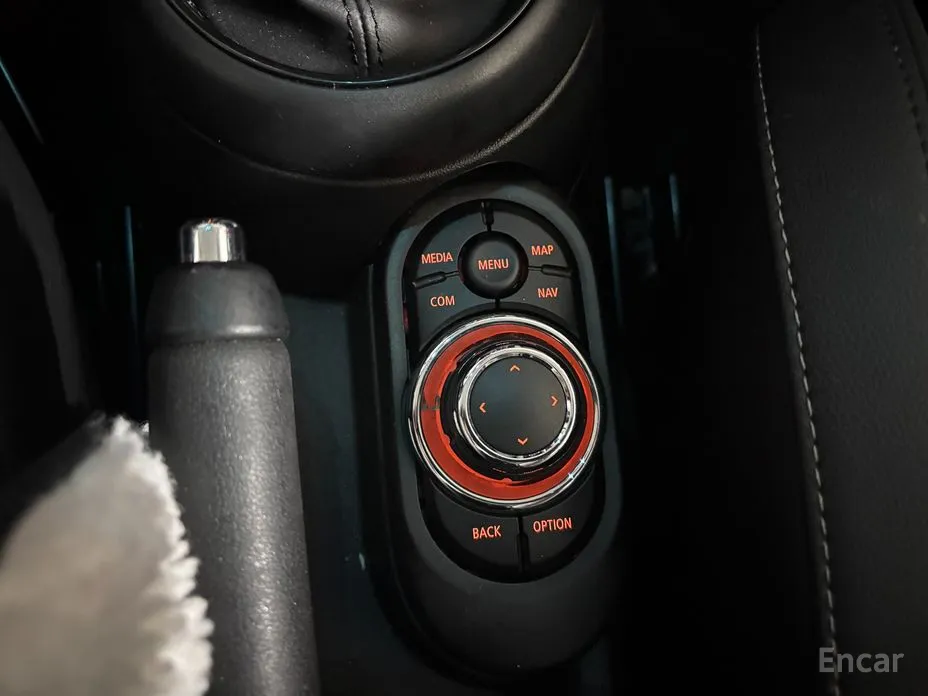 Фото 11 - Mini Cooper