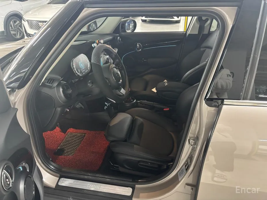 Фото 15 - Mini Cooper