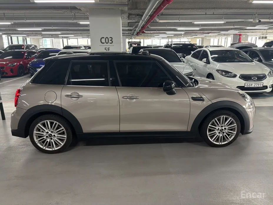 Фото 3 - Mini Cooper