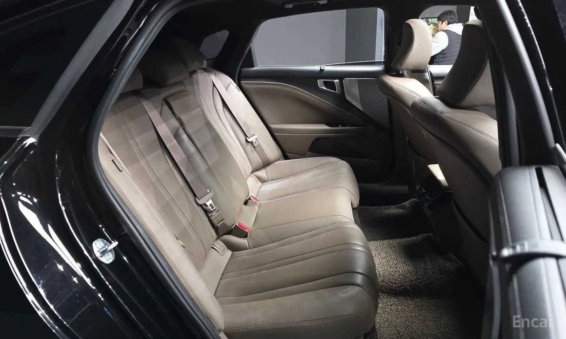 Фото 12 - Kia K8