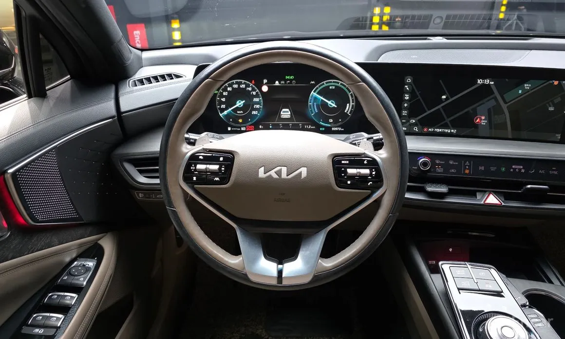 Фото 13 - Kia K8