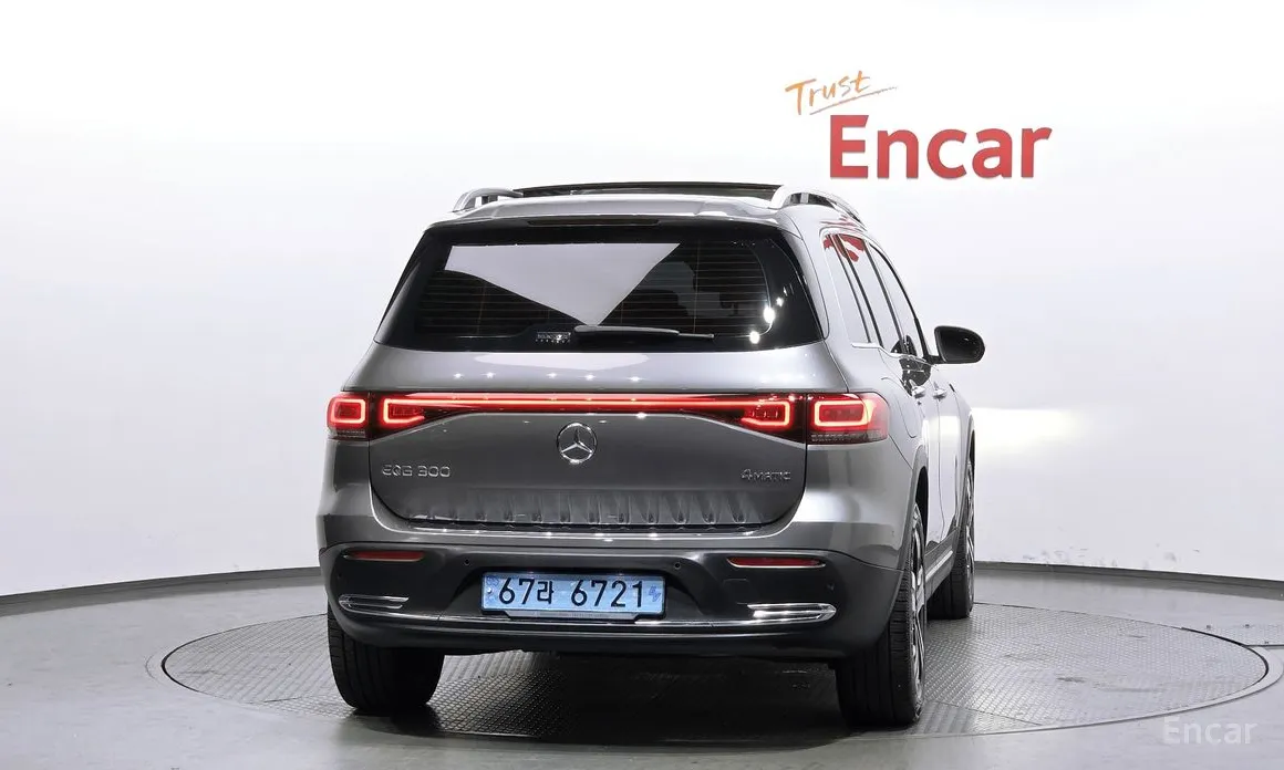 Фото 4 - Mercedes-Benz EQB