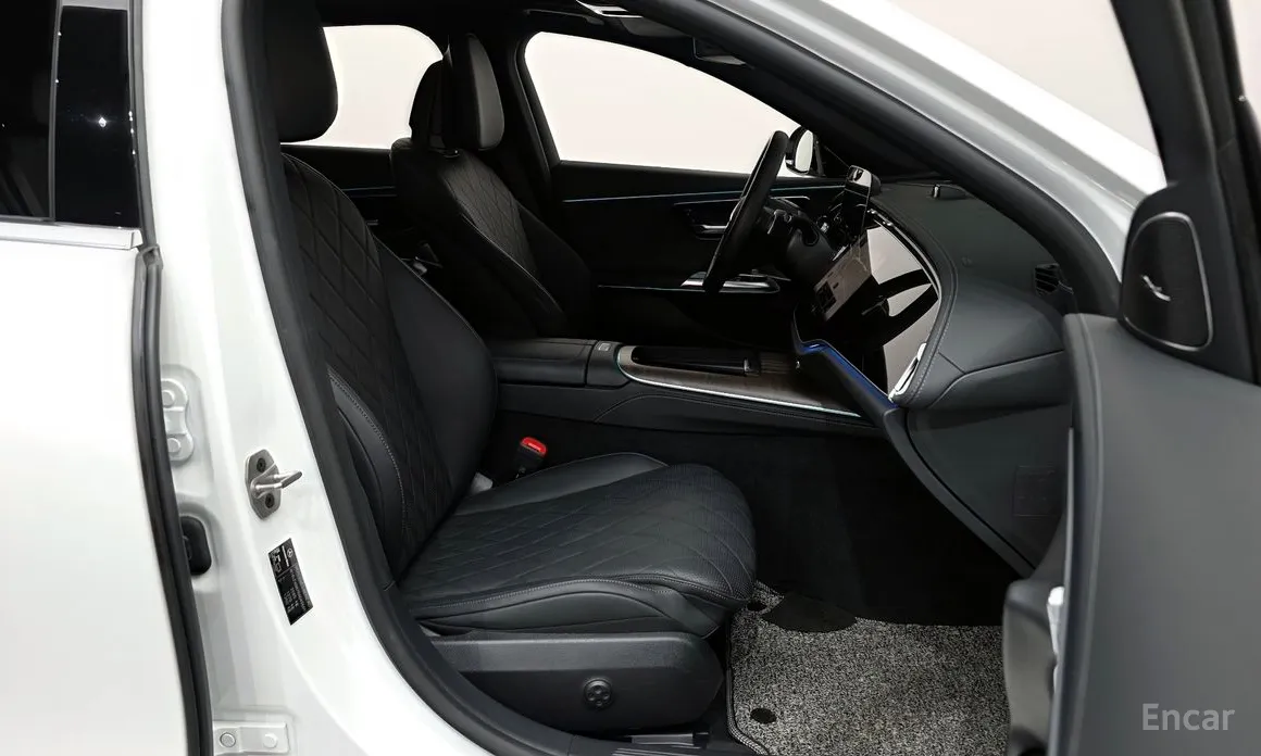 Фото 11 - Mercedes-Benz E-Class