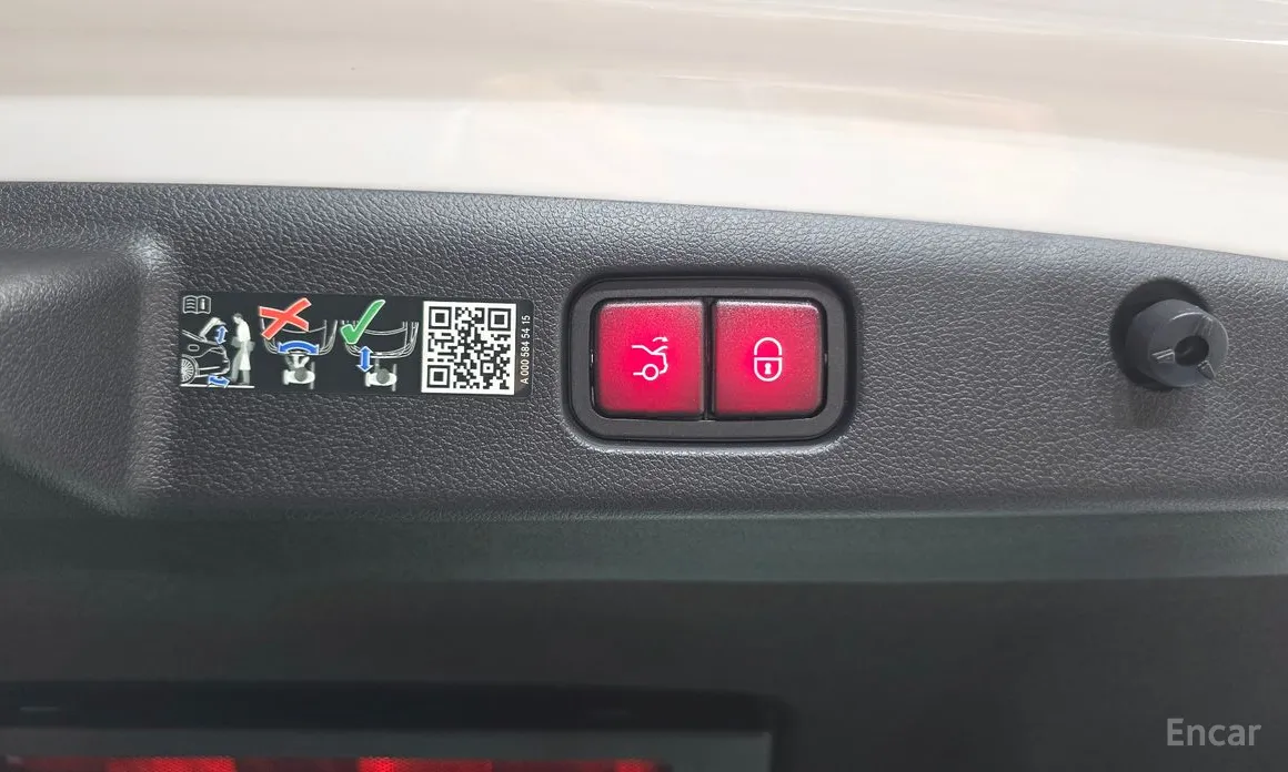 Фото 20 - Mercedes-Benz E-Class