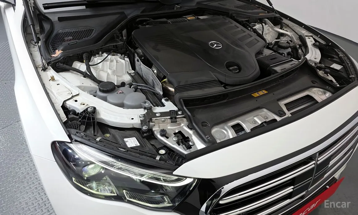 Фото 6 - Mercedes-Benz E-Class